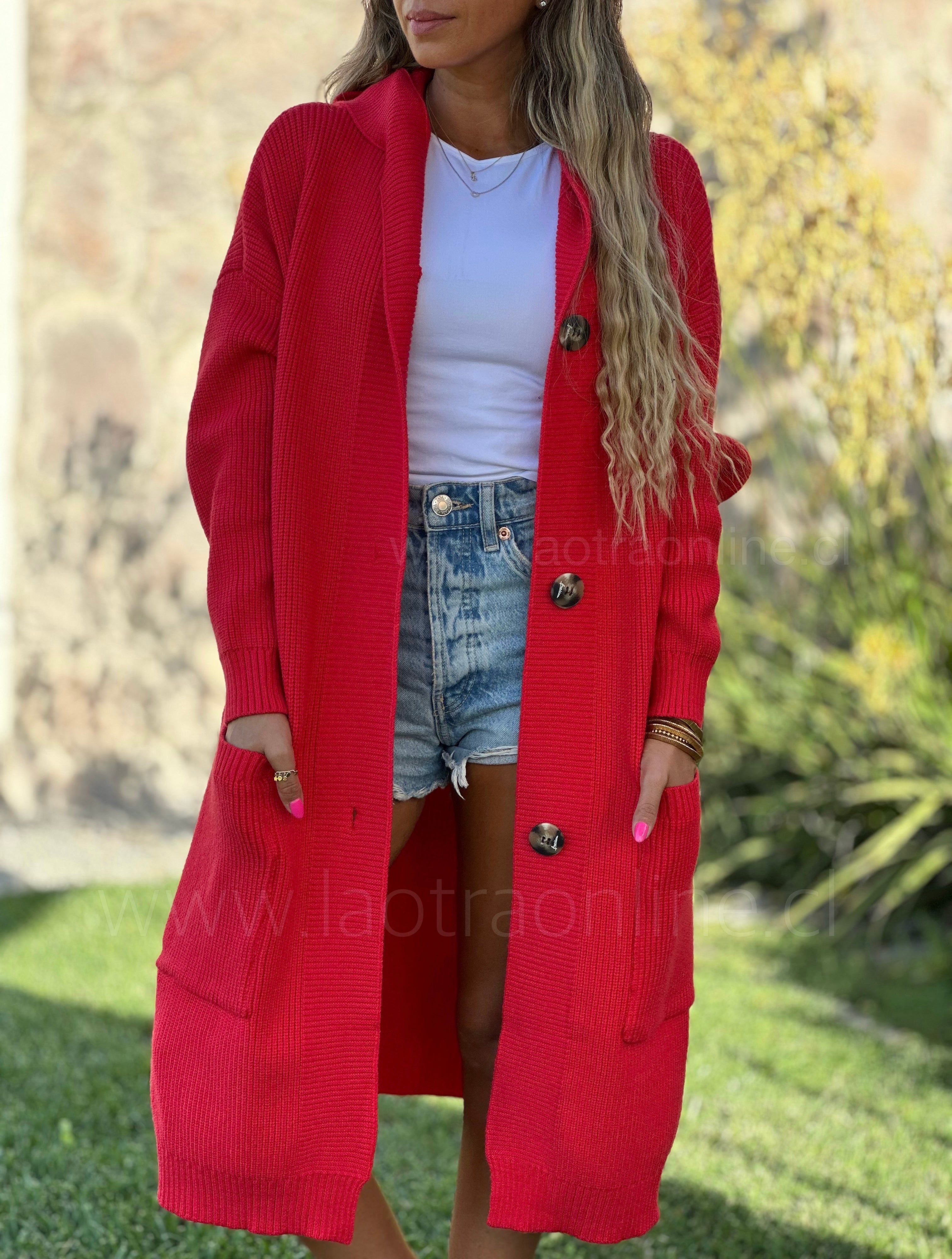 Chalecon oversize capucha rojo