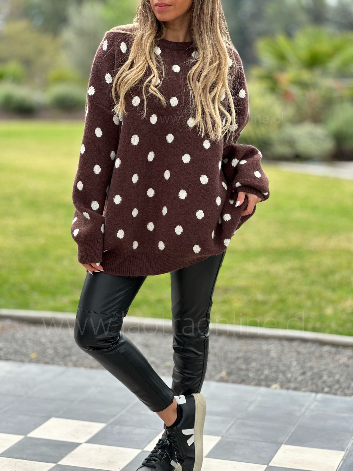 Sweater Lunares marrón